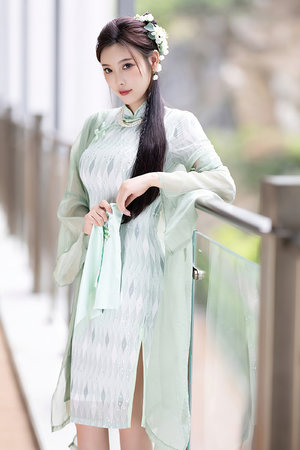 舔花蕊草逼逼幼女调教 界面截图