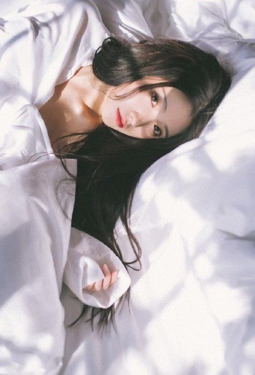 性感女性脱衣后打臀部游戏 界面截图